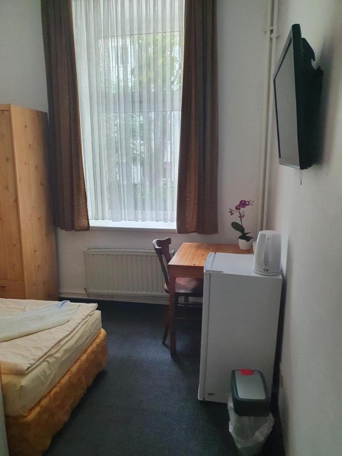 Zum Lichtenberger Casa de hóspedes Berlim